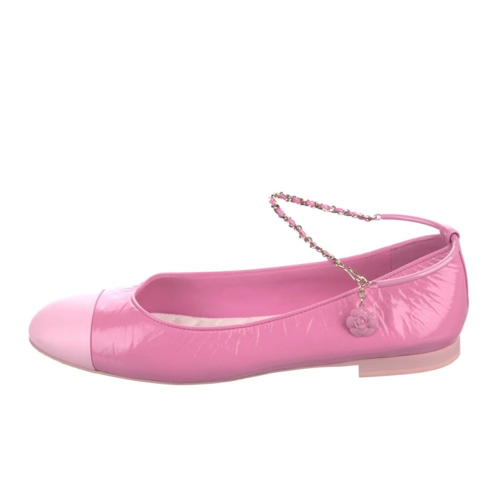 CHANEL Pink Flats with Chain Detail